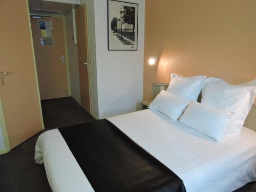 Hotel le Foron - image 11