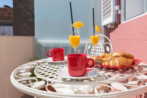 Central Boutique Apartments with balconies in walking distance to the sea - image 11