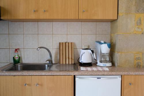 Agarathos Traditional Rooms with Pool Agarathos Traditional Rooms with Pool