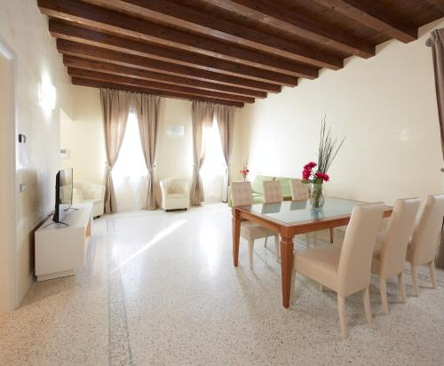 Juliet House, Verona