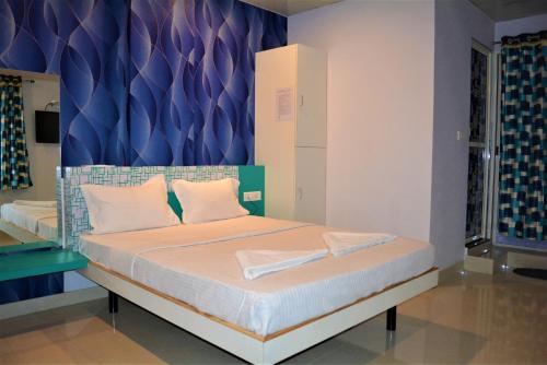 Hotel BluRay Hotel BluRay is a popular choice amongst travelers in Belgaum, whether exploring or just passing through. The property offers guests a range of services and amenities designed to provide comfort and c