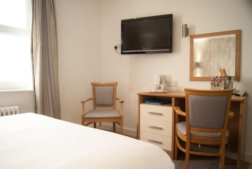 Double Room with Sea View image 6