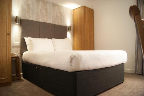 Double Room with Sea View image 5