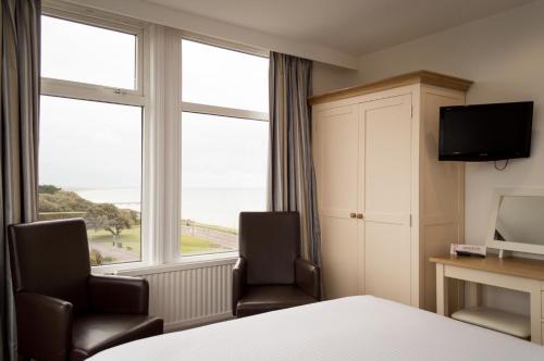 Double Room with Sea View image 8