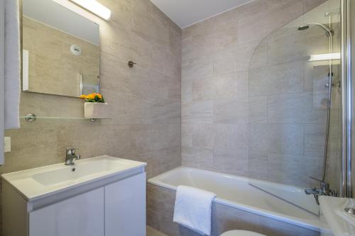 Cannes Marina Appart Hotel Mandelieu - image 5
