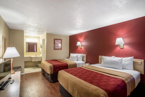 Queen Room with Two Queen Beds - Non-Smoking
