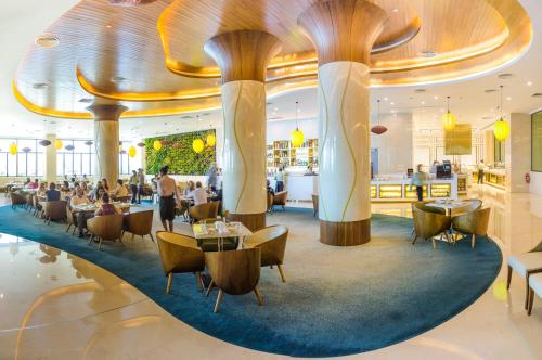Restaurant, The Stanley Hotel & Suites in Port Moresby