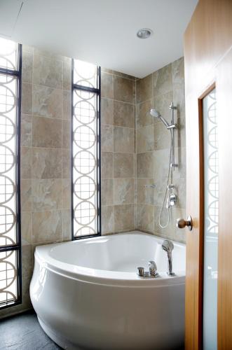 浴室, S17寧曼酒店 (S17 @ Nimman Hotel) in 尼曼海明