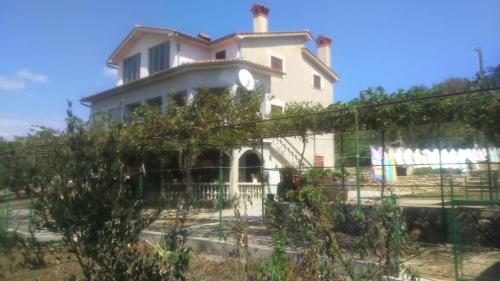  Apartments Gobo in Trgetari