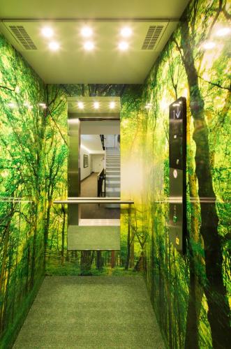 V-Hotel - image 13