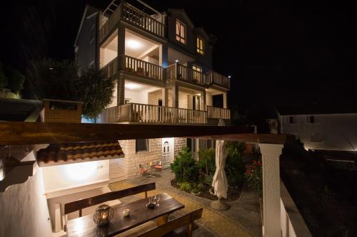  Apartments Wisibada in Trogir