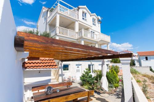  Apartments Wisibada in Trogir