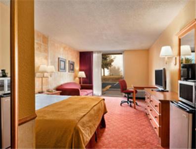 Ramada by Wyndham Austin South, Austin (photo 10)