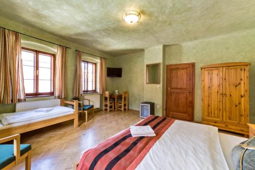 Triple Room image 10