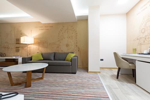 Hotel TESLA - Smart Stay Garni - image 4