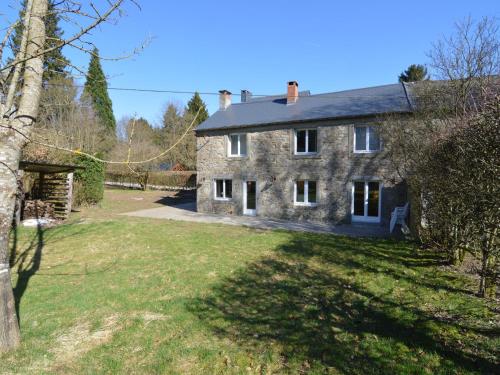 B&B Meurimont - Modern Holiday Home in Viroinval with Forest Near - Bed and Breakfast Meurimont