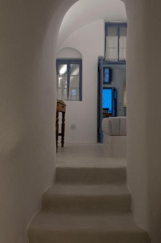 Olyra Traditional Cave Houses – Pyrgos, UT