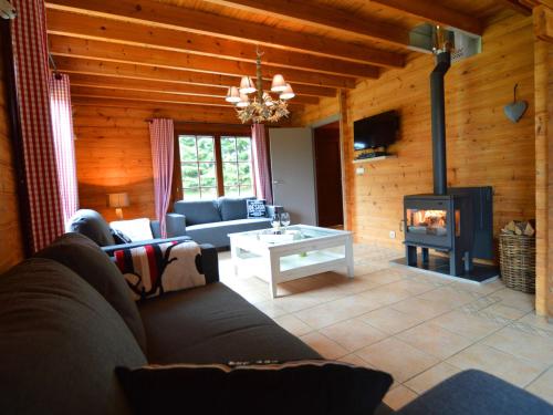 Modern Chalet with Sauna in Waimes nea the Lake in Weismes