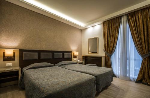 Rex Hotel - image 13