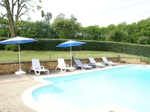 Beautiful Holiday Home with Pool in Saint-Pompont - image 5