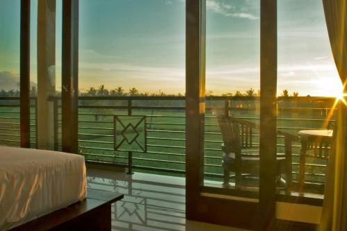 Putra Guest House - Tap to explore photos