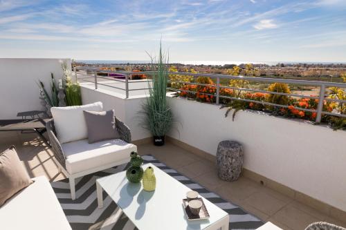 Terraza/balcón, Terrazas de Campoamor by Mar Holidays in Castillo de Don Juan