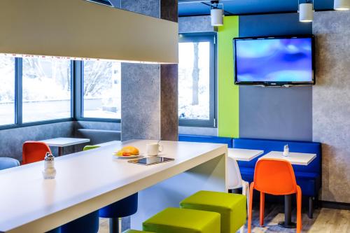 Food and beverages, ibis budget Lyon Gerland in 7e arrondissement