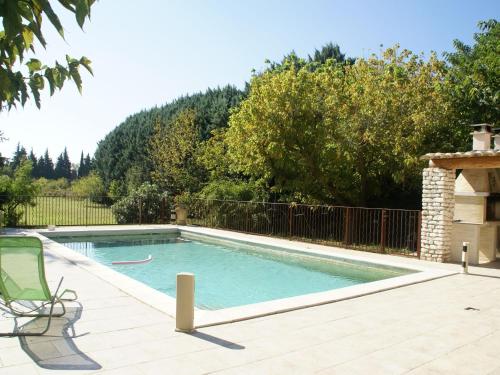 Modern Holiday Home in Le Thor with a Pool - Location saisonnière - Le Thor