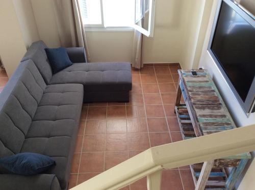 Poros Island City House - image 4