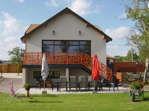 Character house with pool jacuzzi - Location saisonnière - Gondrecourt-le-Château