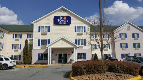 InTown Suites Extended Stay Baton Rouge - image 3