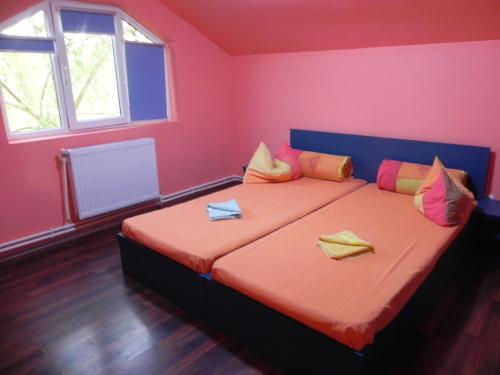 Twin Room with Shared Bathroom