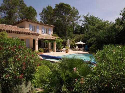 Inviting villa in Lorgues with private pool gîte à louer Saint-Jaume