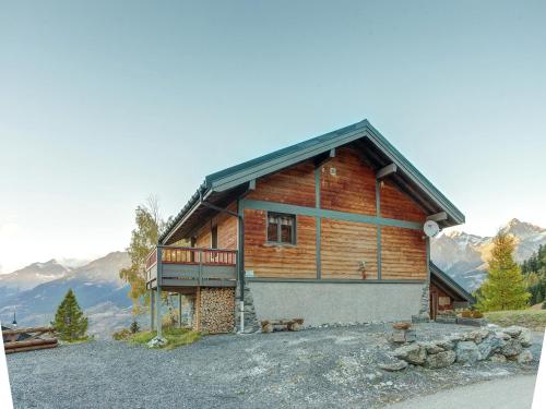 Cozy Holiday Home in Valfr jus near Ski Lift gîte à louer Valfrejus