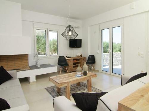  Luxurious Mansion in Loutra with Private Pool in Mési