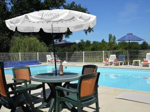 Spacious Villa in Lias-d'Armagnac with Swimming Pool - image 2