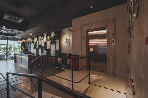 Lobby, V3 Hotel & Residence Seri Alam in Masai