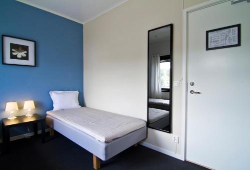 Double or Twin Room with Shared Bathroom