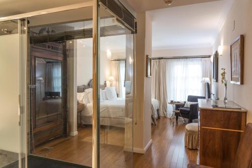 Superior double room with vineyard view