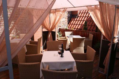 Bar/ Salón, Gotyk in Stare Miasto