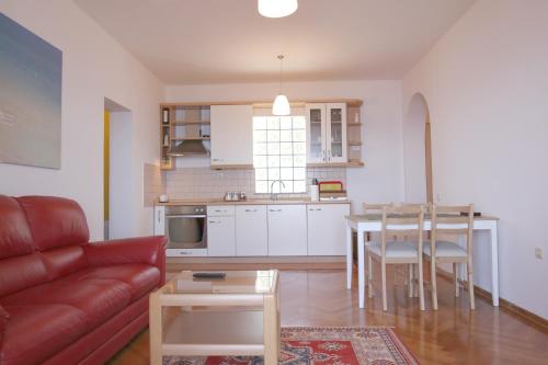  Beautiful apartment with sea breeze in Ičići