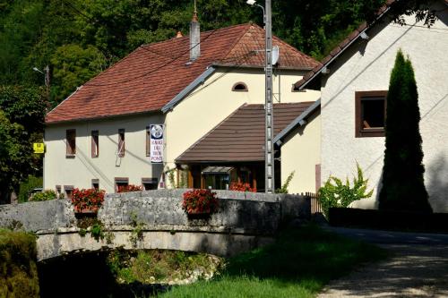 L'auberge Des 3 Ponts - Hôtel - Cusance