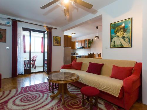 Apartment Ivka - image 7