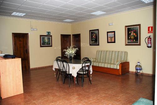 Koplietošanas atpūtas telpa ar TV, Hostal la Encina in El Real de la Jara