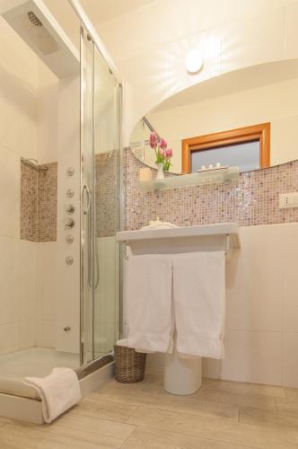 Superior Double or Twin Room image 2