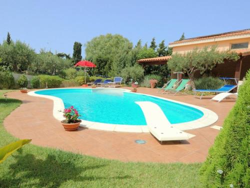 Charming house with private pool in a beautiful area gîte à louer Assieni