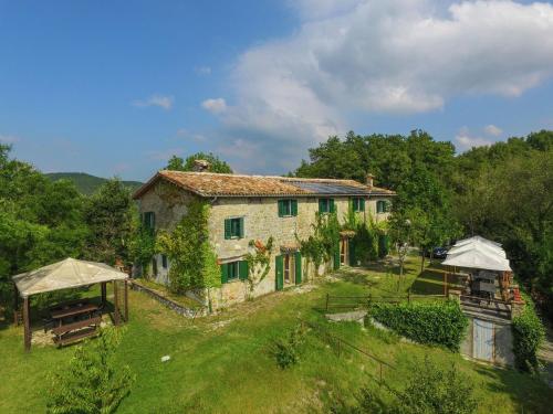  Agriturismo Il Palazzo Tre, Pension in Costacciaro