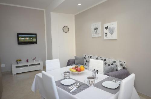 Létesítmények, Stagnone House near Vincenzo Florio repülőtér