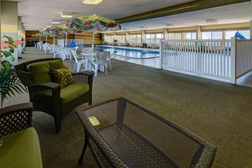 Dunes Waterfront Resort 3