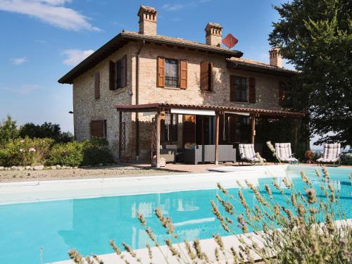  Spacious Villa in Tabiano Castello with Swimming Pool in Tabiano
